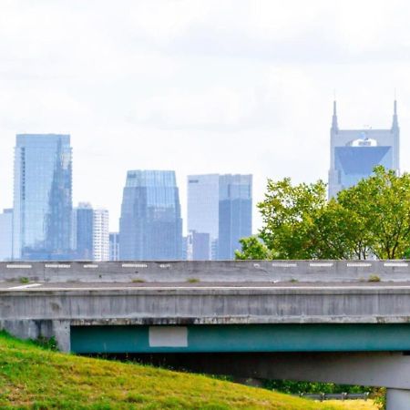 Skyline Serenity Rooftop Patio With Ping Pong Villa แนชวิลล์ ภายนอก รูปภาพ